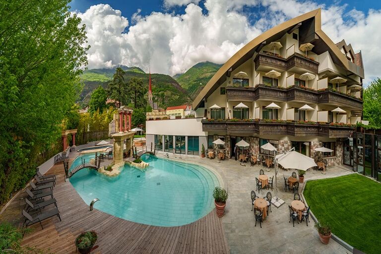 4 Sterne S First Class Hotel Vier Jahreszeiten 39028 Schlanders - Vinschgau in Südtirol
