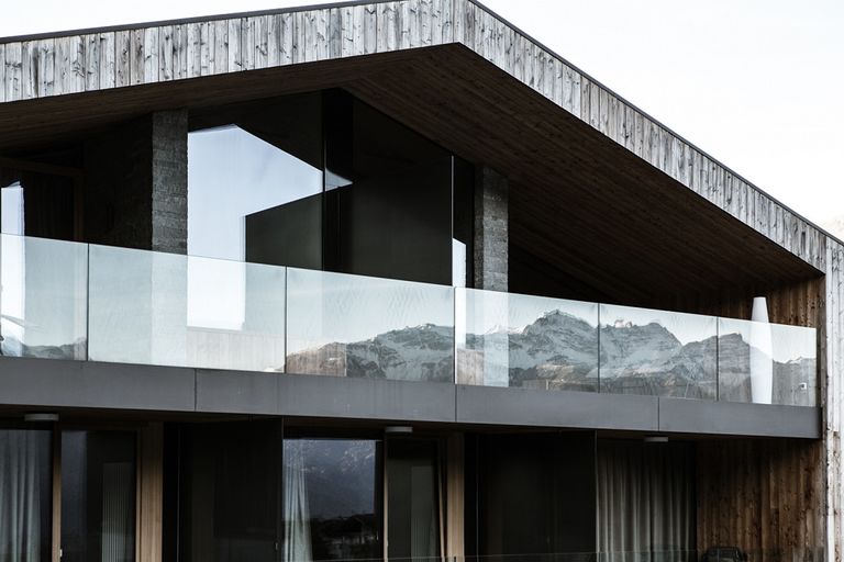4 Sterne Hotel Weisses Kreuz 39024 Burgeis/Mals - Vinschgau in Südtirol
