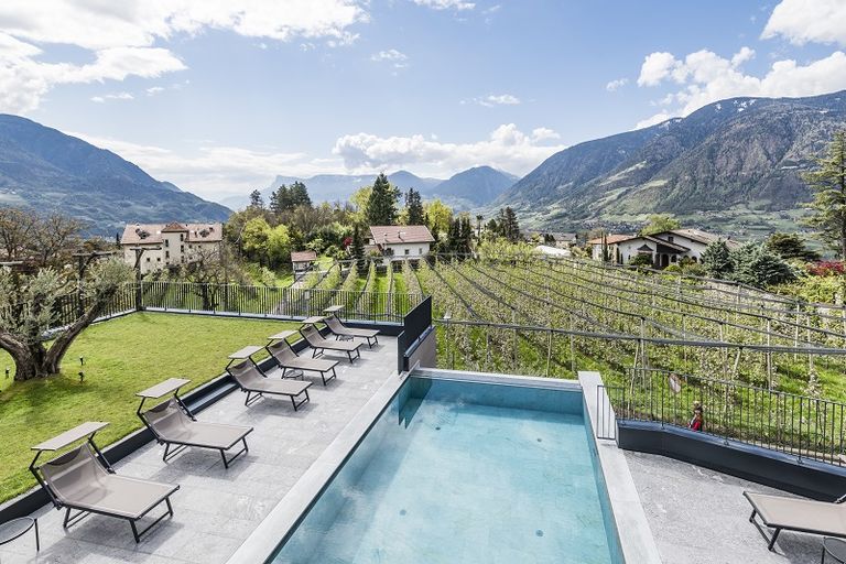  VINEA - Suites & Apartments 39019 Dorf Tirol bei Meran in Südtirol
