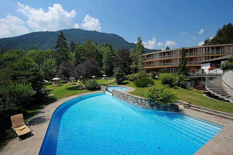4 Sterne S Der Waldhof ² 39011 Völlan bei Meran - Meraner Land in Südtirol
