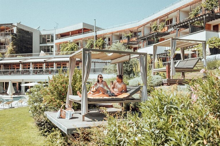 4 Sterne S theiner’s garten DAS BIOREFUGIUM 39010 Gargazon bei Meran in Südtirol

