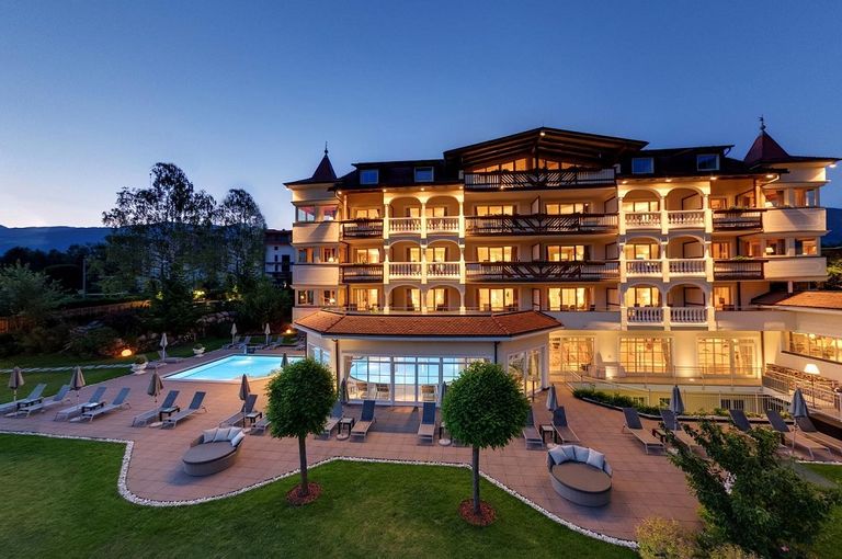 4 Sterne S DAS MAJESTIC Hotel & SPA 39031 Reischach bei Bruneck in Südtirol

