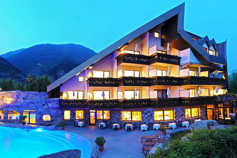  First Class Hotel Vier Jahreszeiten 39028 Schlanders - Vinschgau in Südtirol
