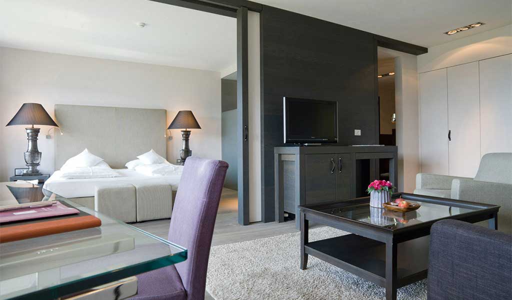 Hotel Der Küglerhof – The Panoramic Lodge 39019 Dorf Tirol bei Meran in Südtirol
  Hotel Der Küglerhof – The Panoramic Lodge 39019 Dorf Tirol bei Meran in Südtirol