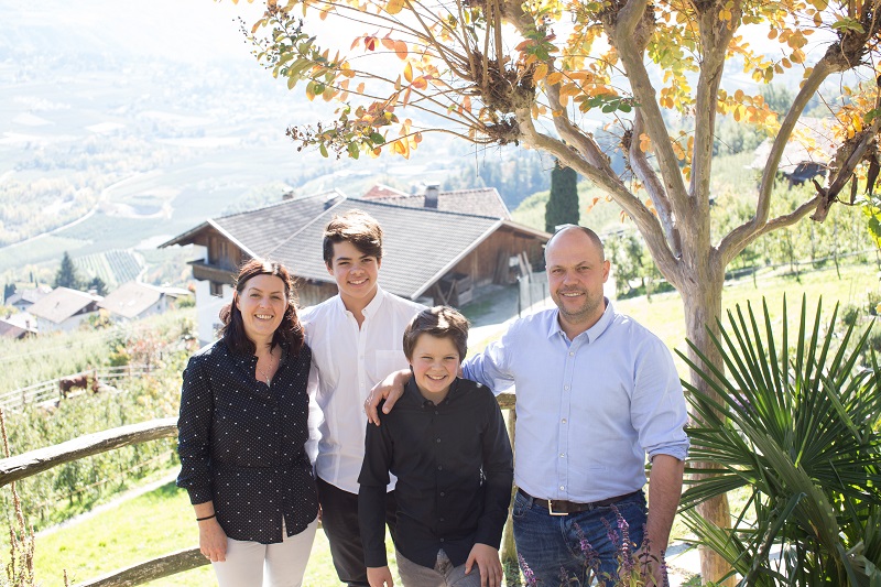 4 Sterne Hotel Sonnenhof 39010 Kuens bei Meran in Südtirol
