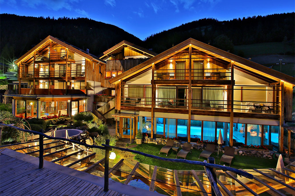 Hotel Waltershof 39016 St. Nikolaus/Ulten - Meranerland in Südtirol
Hotel Waltershof 39016 St. Nikolaus/Ulten - Meranerland in Südtirol