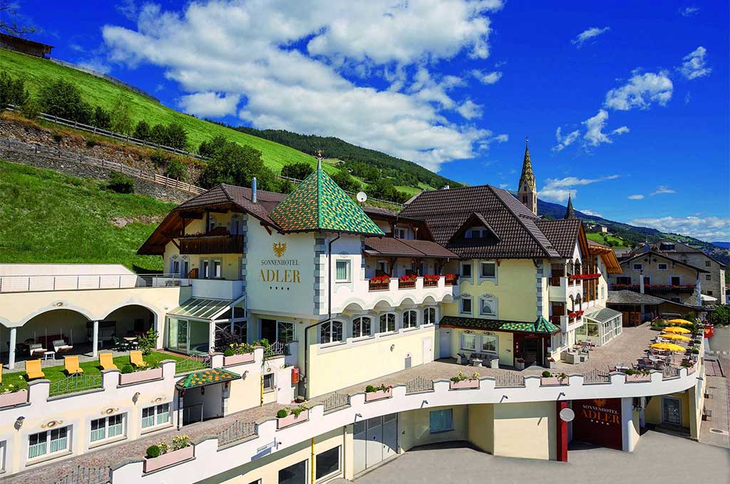Sonnenhotel Adler 39040 Villanders - Eisacktal in Südtirol
  Sonnenhotel Adler 39040 Villanders - Eisacktal in Südtirol