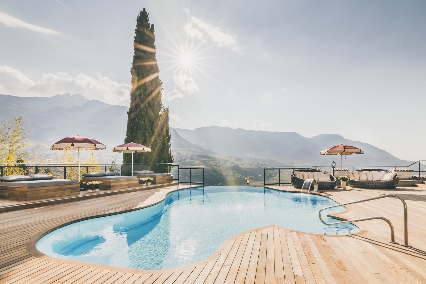 Hotel Ansitz Golserhof 39019 Dorf Tirol bei Meran - Meranerland in Südtirol
  Hotel Ansitz Golserhof 39019 Dorf Tirol bei Meran - Meranerland in Südtirol