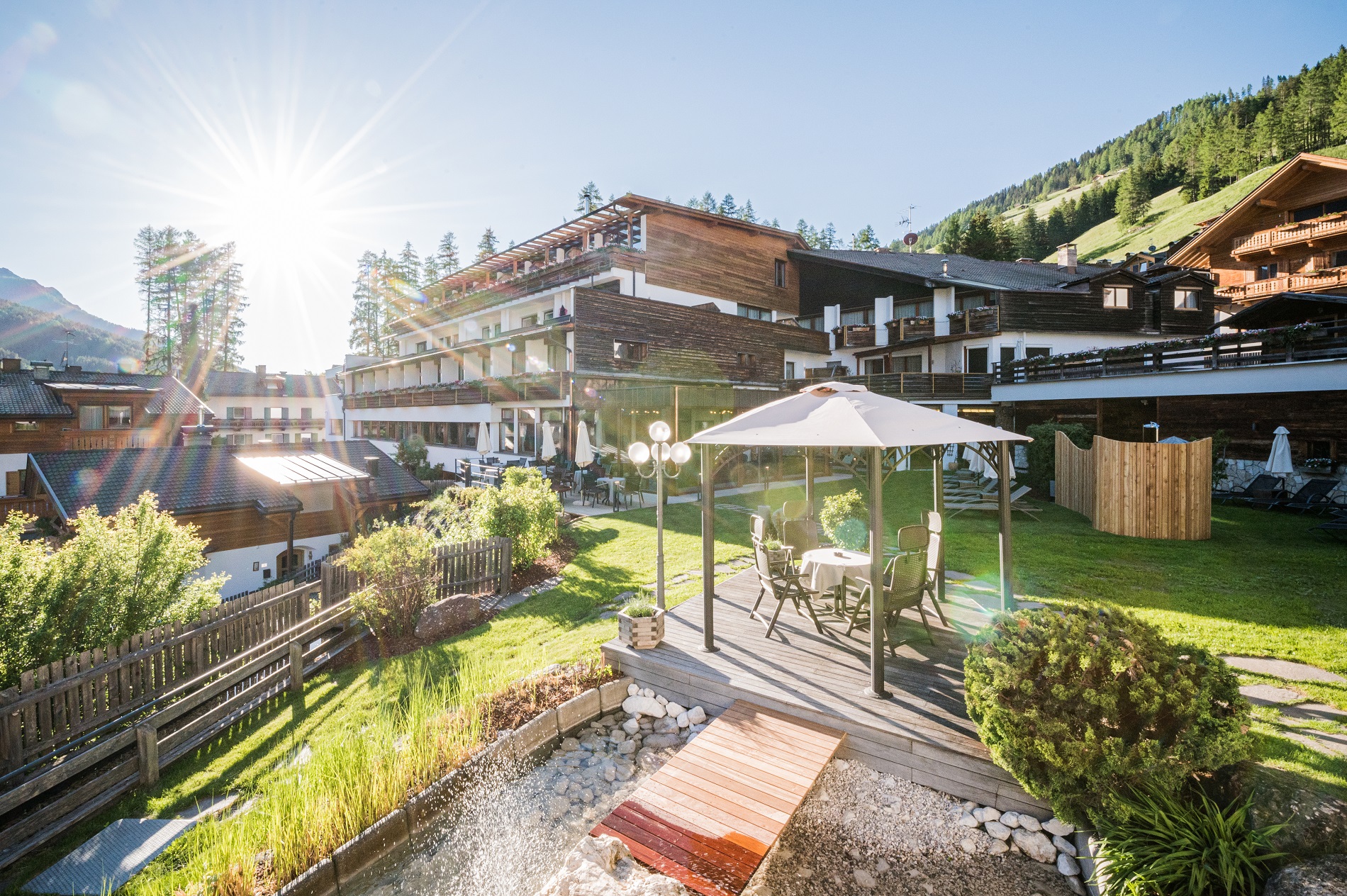 Hotel St. Veit – Alpenwellness 39030 Sexten - Hochpustertal - Dolomiten in Südtirol
Hotel St. Veit – Alpenwellness 39030 Sexten - Hochpustertal - Dolomiten in Südtirol