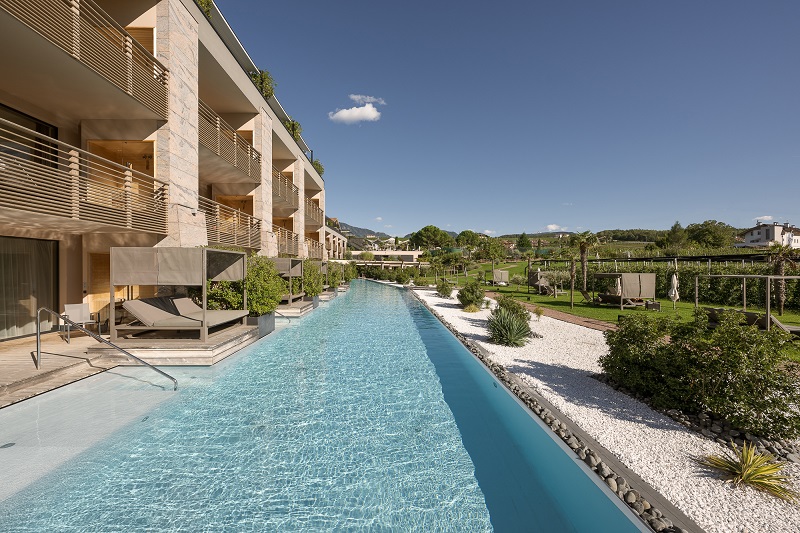 Weinegg Wellviva Resort 39050 Girlan-Eppan an der Weinstraße in Südtirol
  Weinegg Wellviva Resort 39050 Girlan-Eppan an der Weinstraße in Südtirol