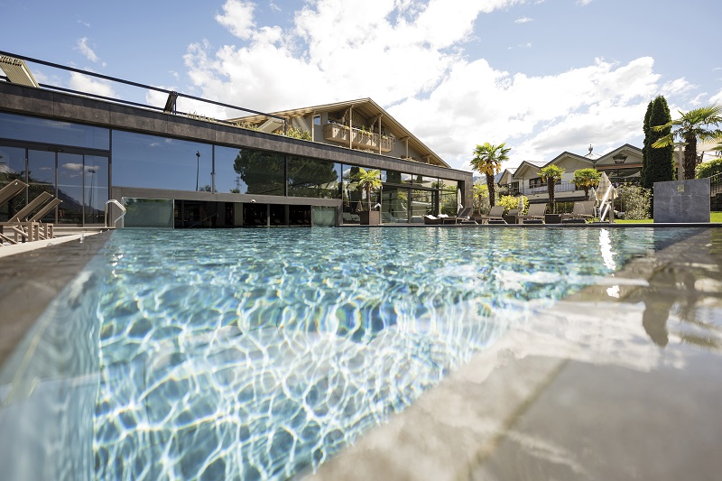 Weinegg Wellviva Resort 39050 Girlan-Eppan an der Weinstraße in Südtirol
  Weinegg Wellviva Resort 39050 Girlan-Eppan an der Weinstraße in Südtirol